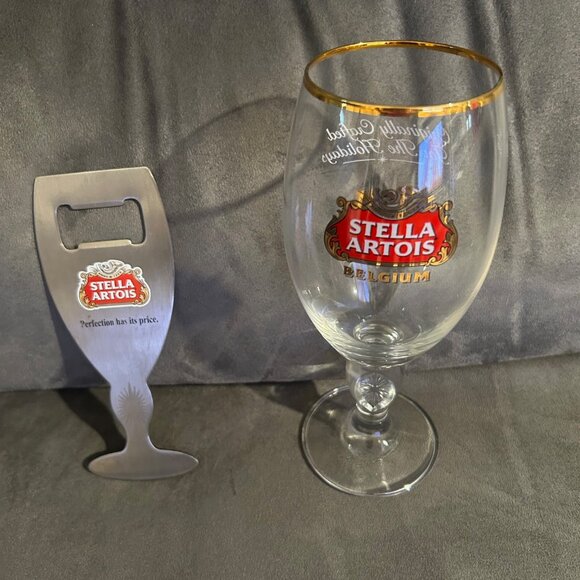 Stella Artois Holiday Glass with Bottle Opener - Picture 1 of 2